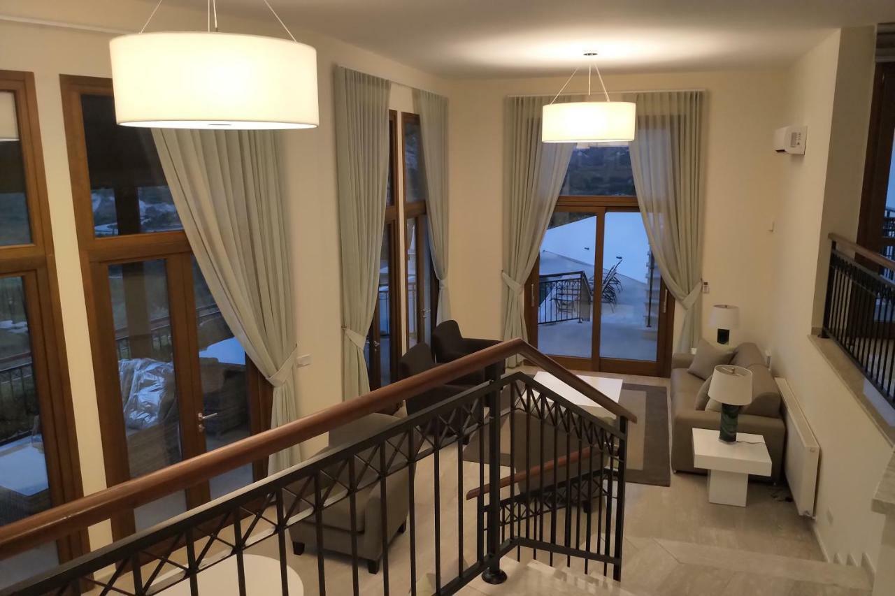 Villa Hermiona 코우클리아 외부 사진